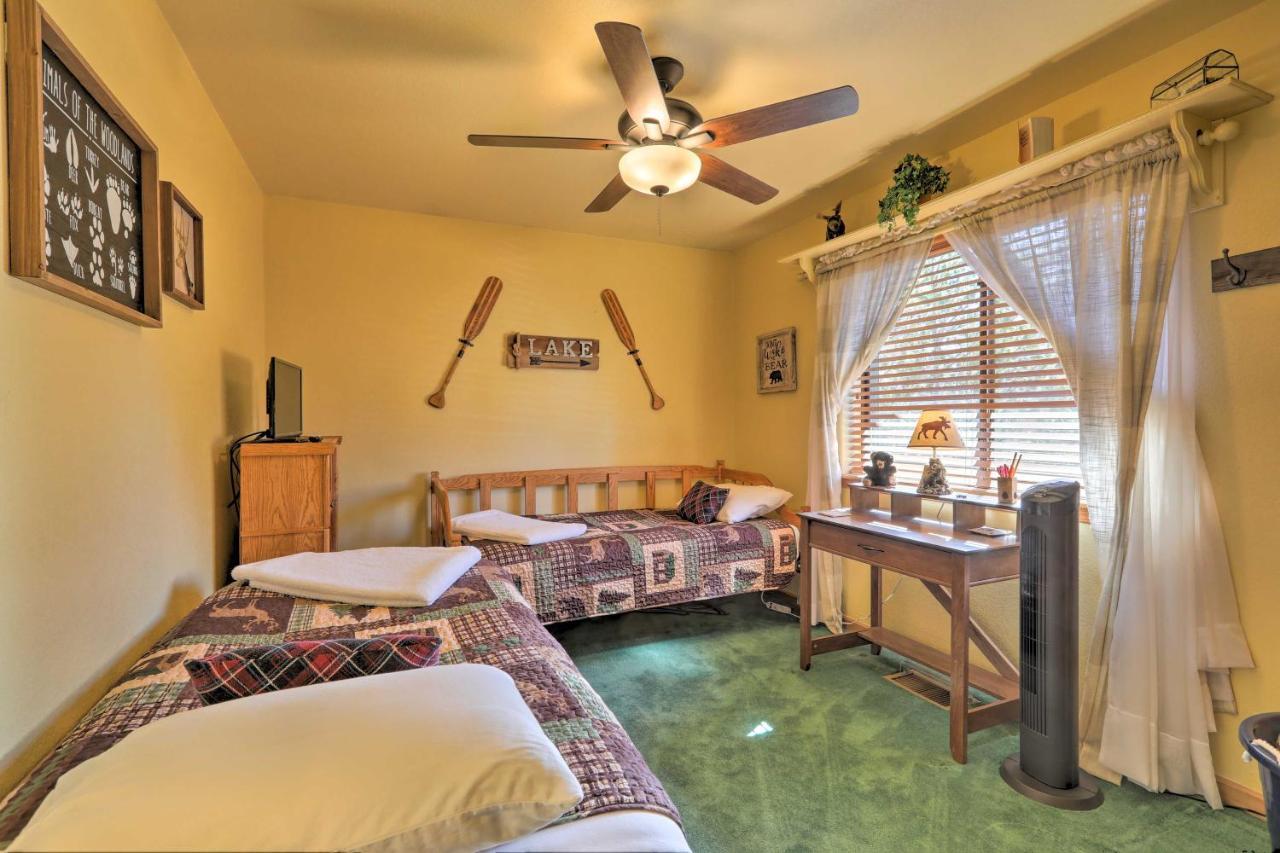 Rustic Cabin With Deck About 4 Mi To Old Town Flagstaff! Εξωτερικό φωτογραφία